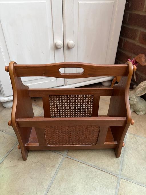  — Wooden magazine rack