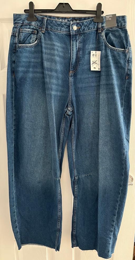  — Ladies jeans size 18