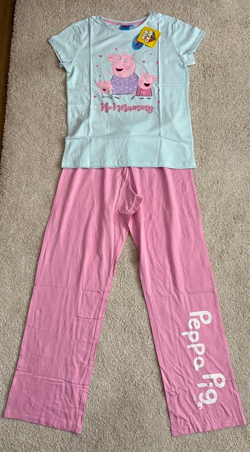  — Ladies pjs (various sizes)