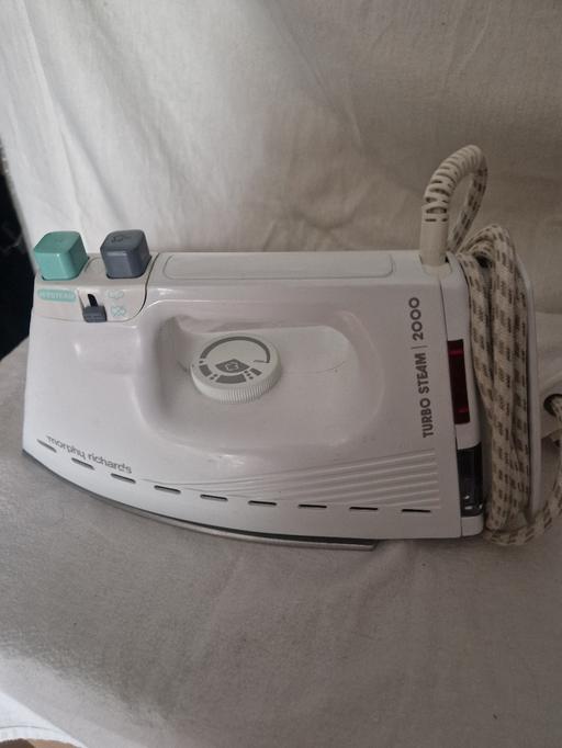  — Morphy richards steam iron
