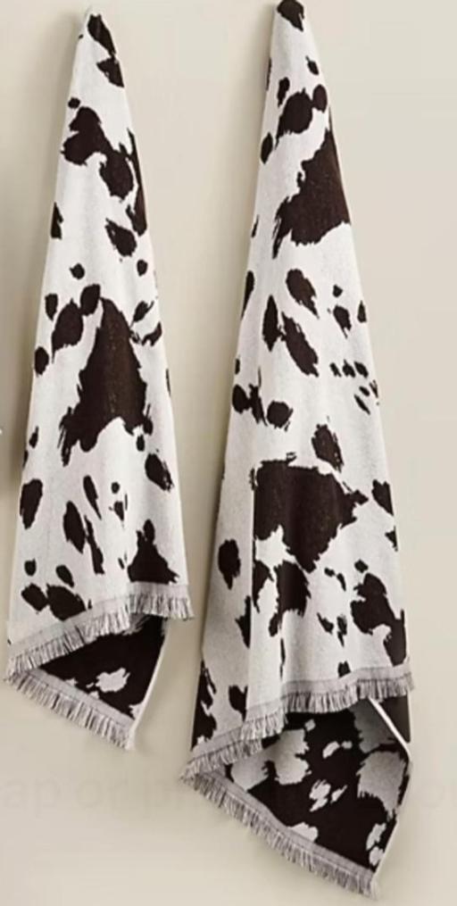  — towel set