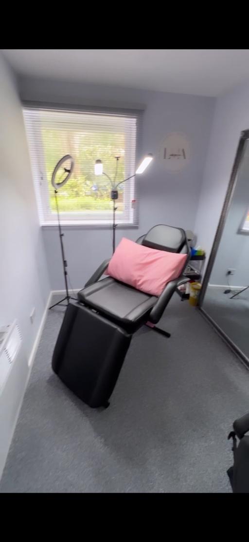  — Beauty salon Bed/ Massage bed/Treatment Chair