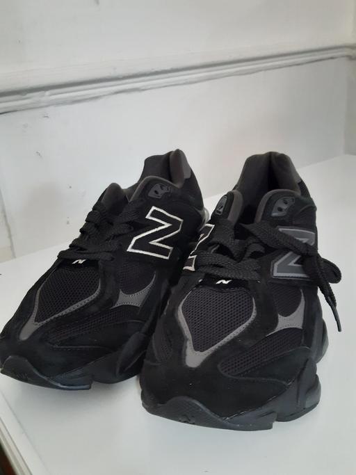  — new balance sneakers