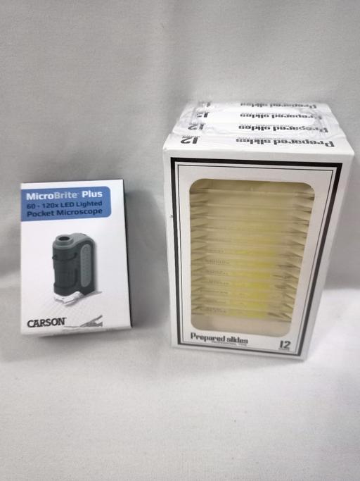  — CARSON POCKET MICROSCOPE WITH SLIDES.