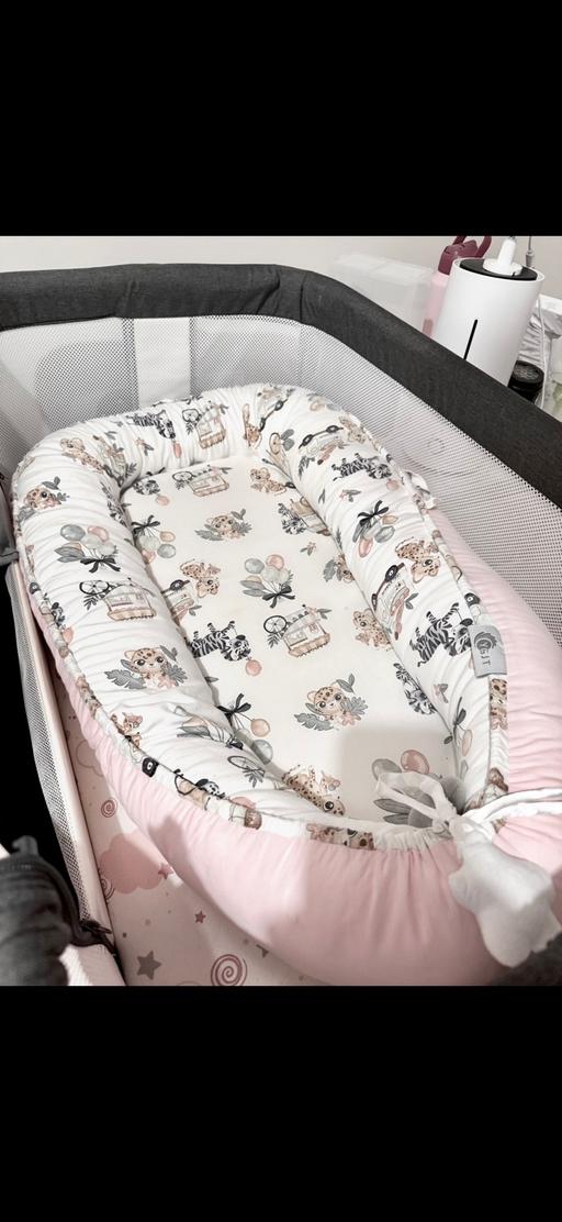  — Baby Nest Pod