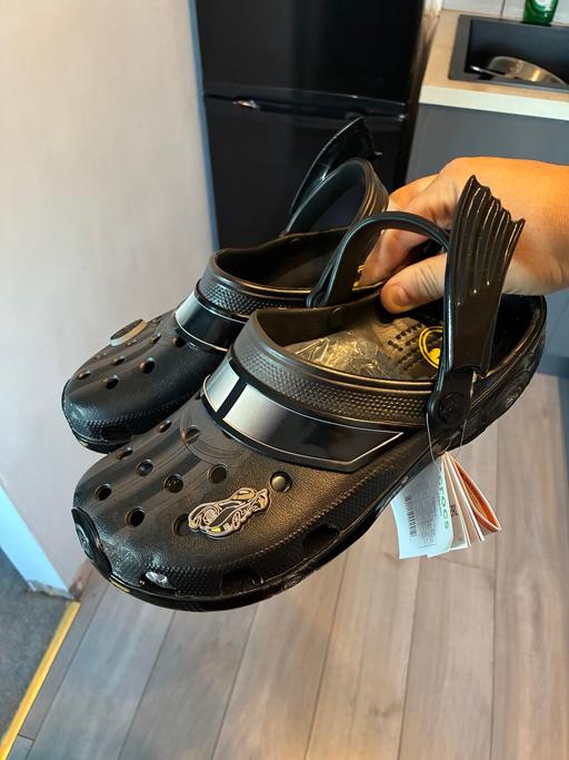  — Crocs Batman limited edition size 10