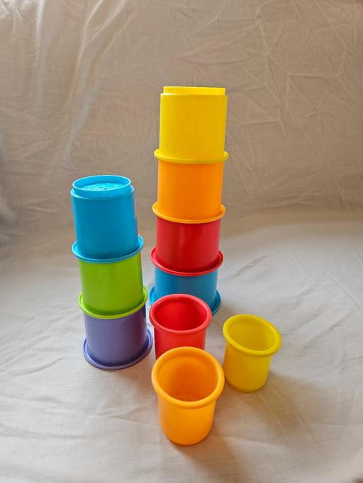  — Kids Stacking cups
