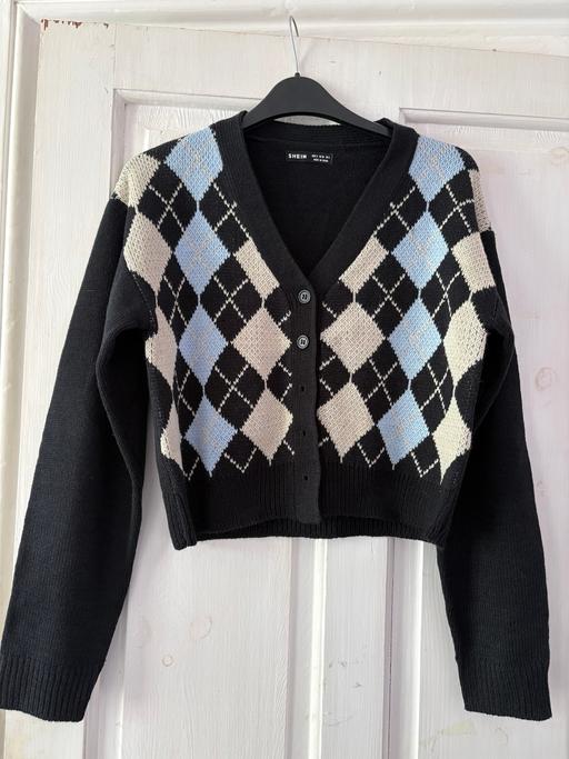  — Ladies cardigan