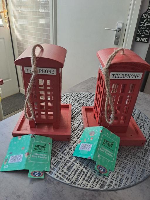  — large bird feeders
