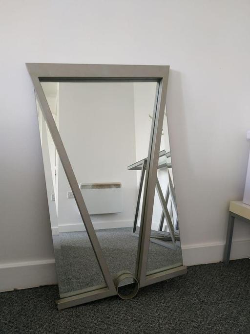  — Mirror & Table Set