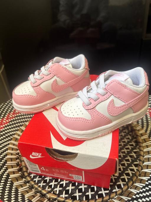  — Nike trainers