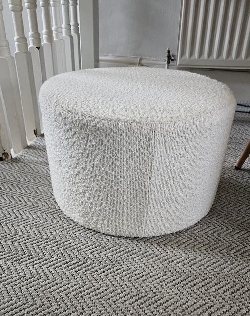  — Boucle Pouffe Sostrene Grene