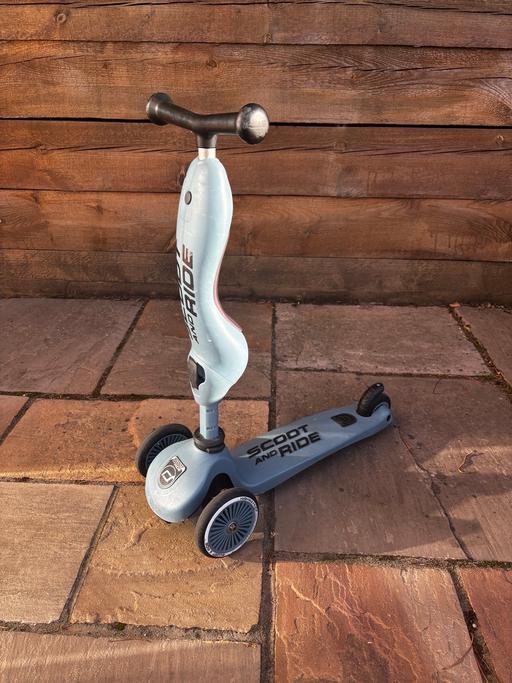  — Scoot & Ride Kids 3 Wheel Scooter