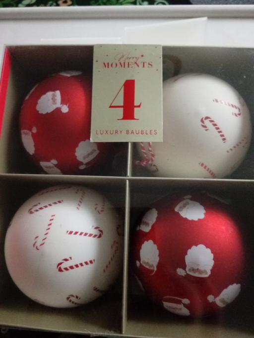  — new box of 4 LUXURY BAUBLES