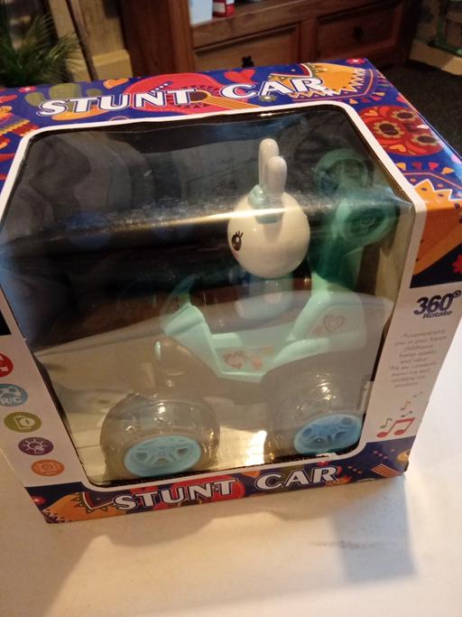  — brand new kids STUNT CAR