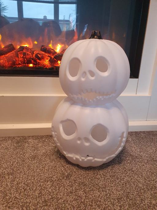  — nightmare before Christmas light up pumpkin