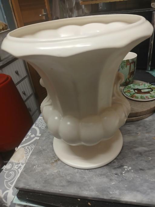  — vase white printed on bottom