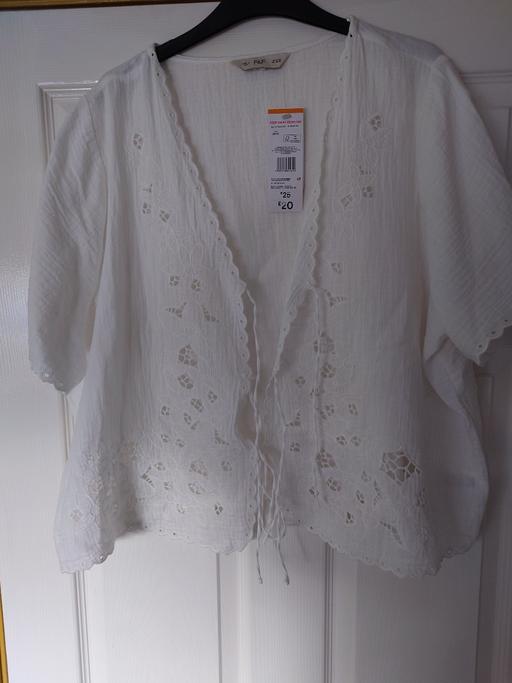  — Women's lace up pyjama top size 20-22