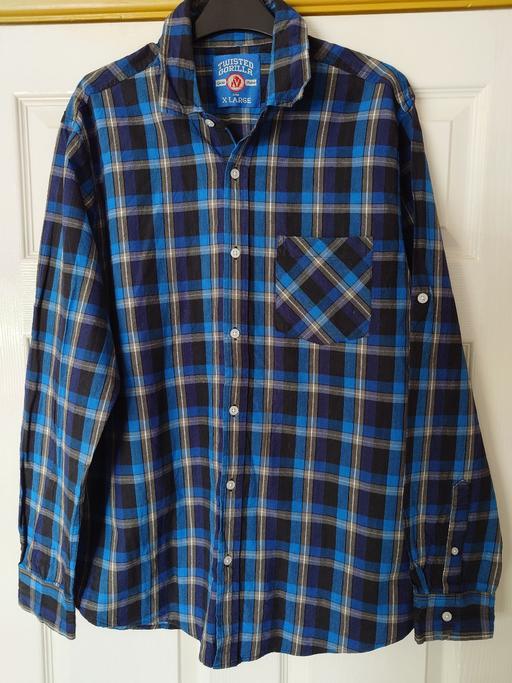  — Mens blue/black checked shirt size XL