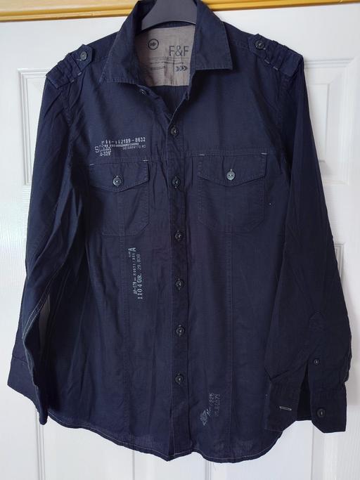  — Mens black shirt size M