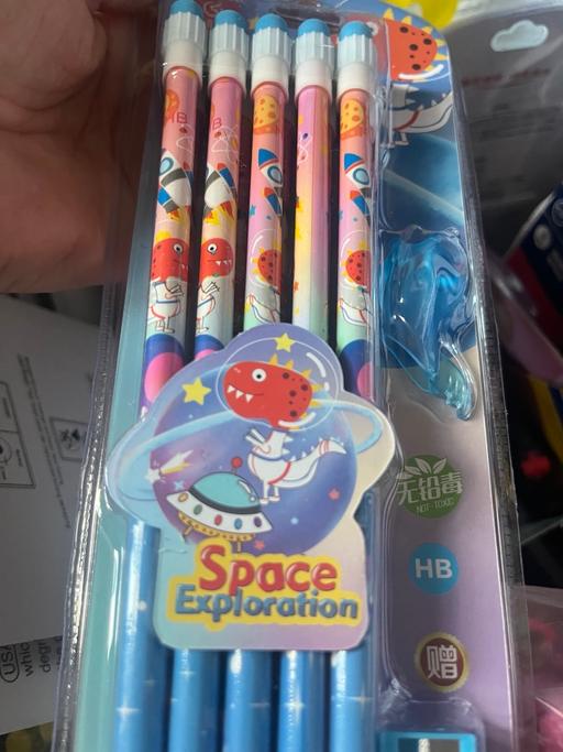  — Pencil sets 2£