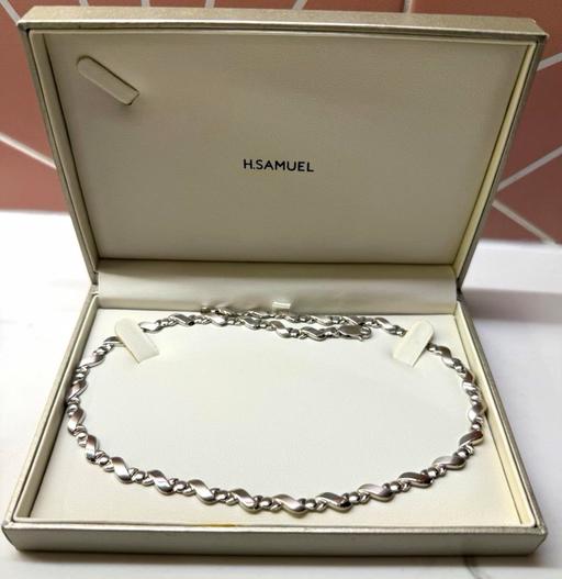  — 9CT 375 9CT White Gold Necklace Twist 9Grams