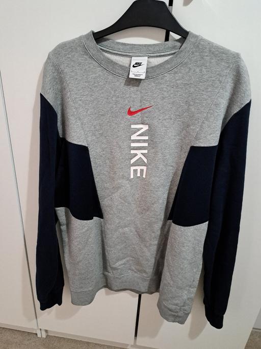  — Sweatshirt