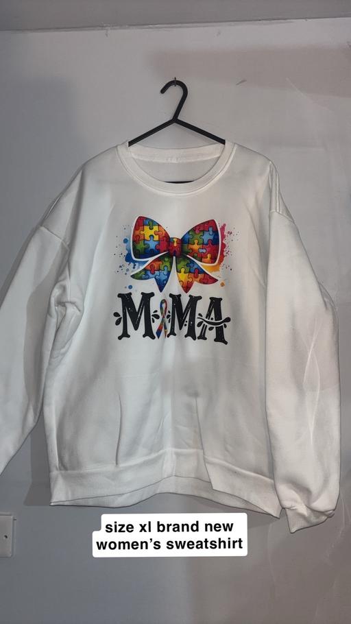  — Women’s size xl sweatshirt brand new