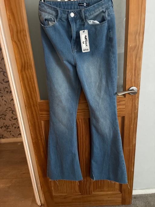  — Flared bootleg jeans
