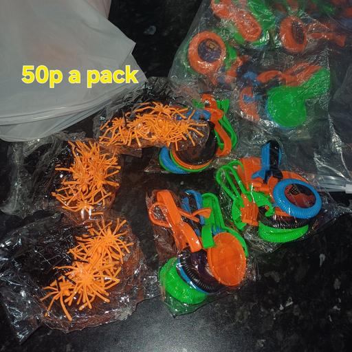  — halloween party favours new