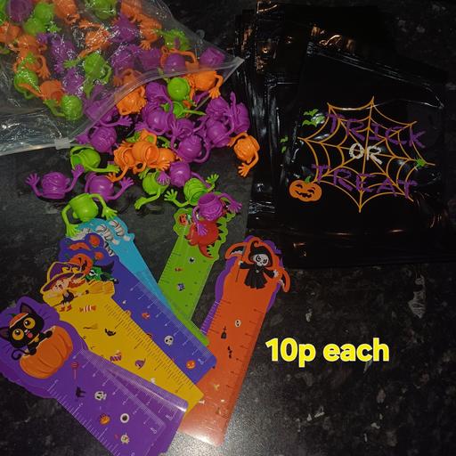  — halloween party favours new