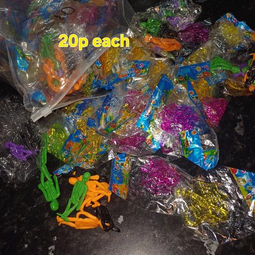  — halloween party favours new