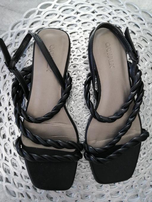  — ladies size *5*