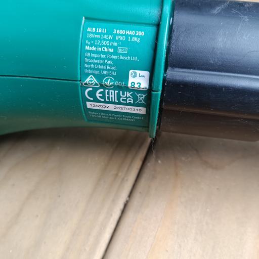  — Bosch leaf blower with charger and 2 batterys