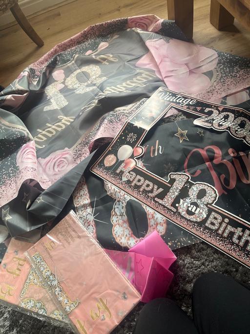  — Girls 18th signage package lots items