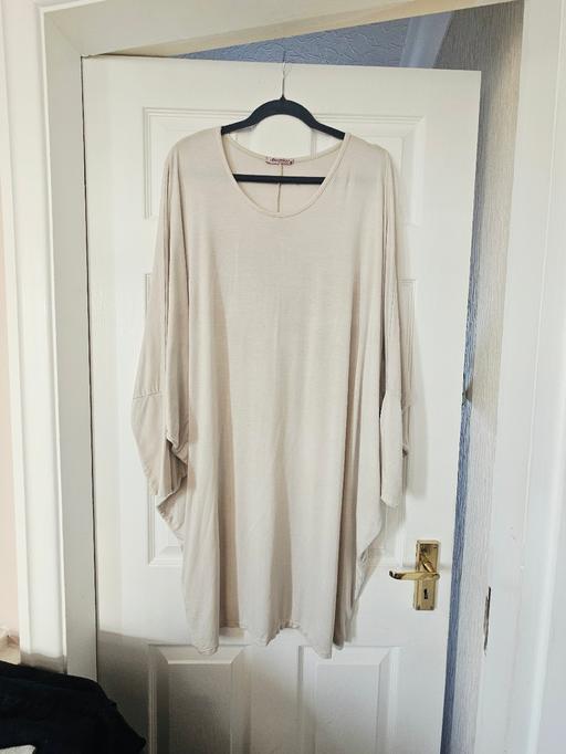  — Italian made dress, size 18/20.