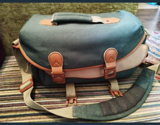  — Green Camera Bag with Leather Trim – Good Con