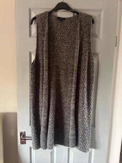  — Size 20/22 XL grey waistcoat beautiful