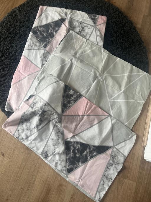  — Pink and black double bed set