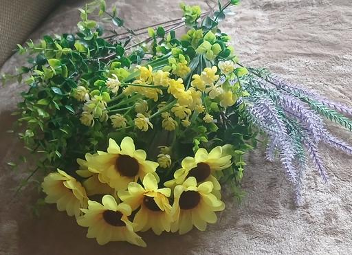  — Artificial flowers 💐