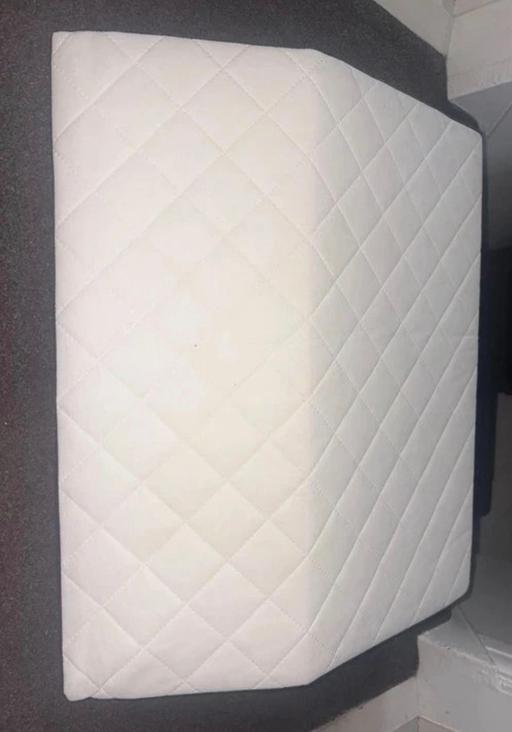  — leg rest/elevation support cushion
