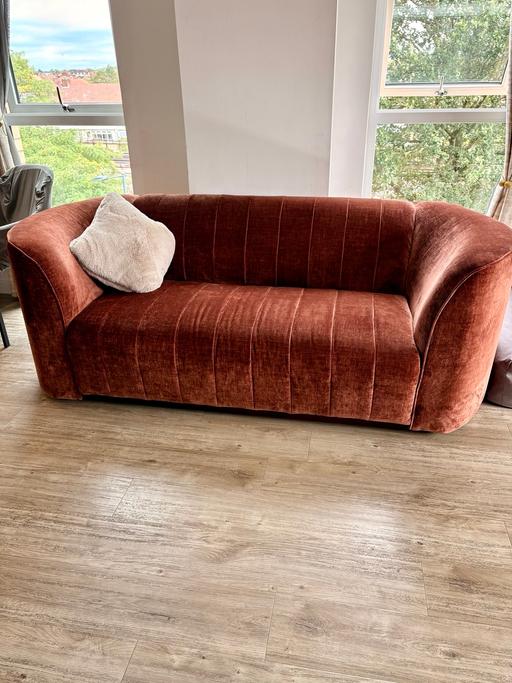  — Brand new sofa from Sofology