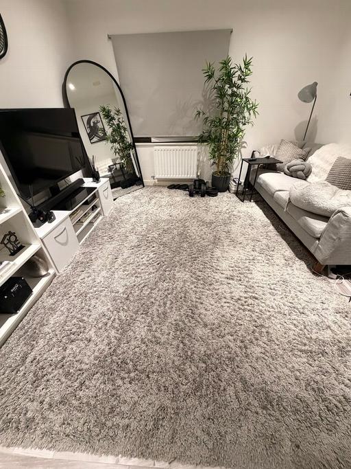  — Silver/Grey Thick Shaggy Rug