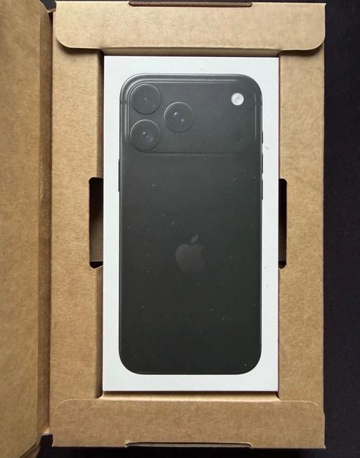  — Iphone 18 Pro Max 256GB Black Brand New Boxed
