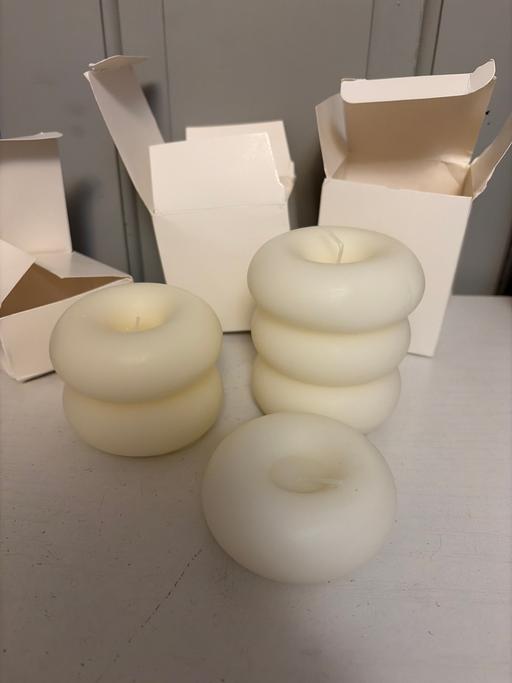  — Set of 3 candles