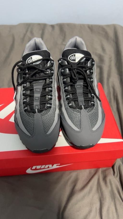  — Nike Air max 95