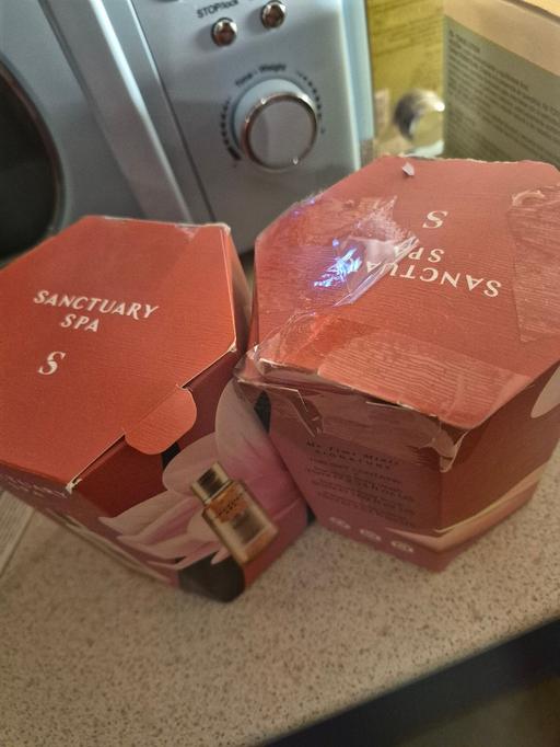  — 2 sanctuary spa gift sets