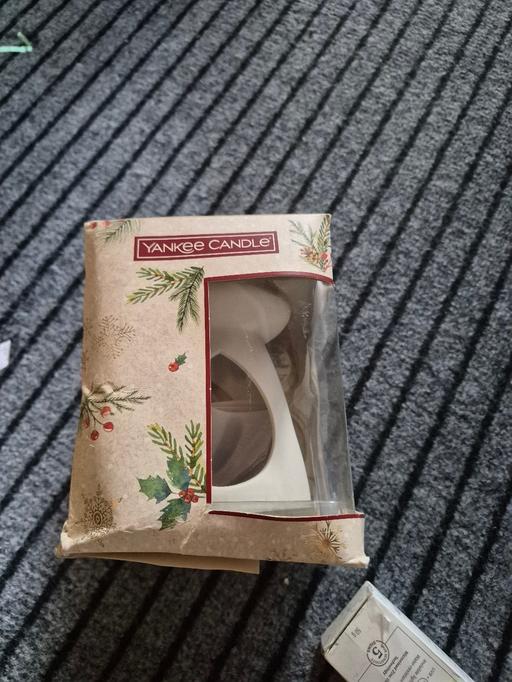  — Yankee candle burner plus melts