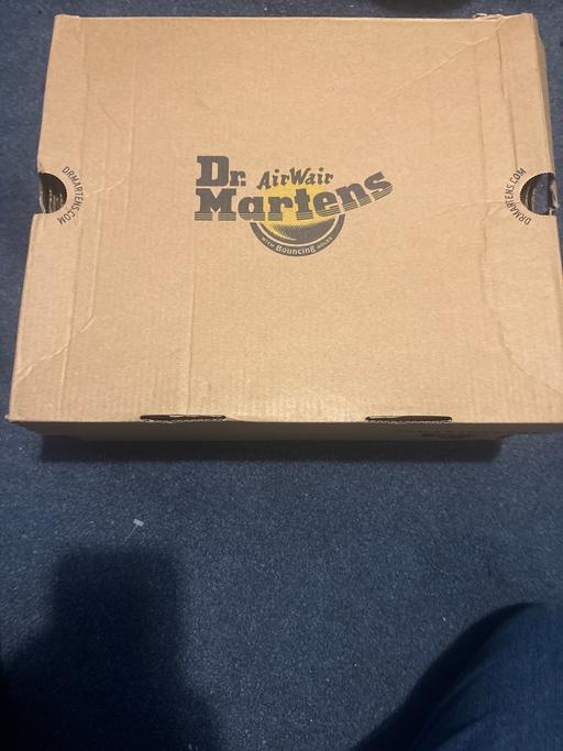  — Dr Martins men shoes