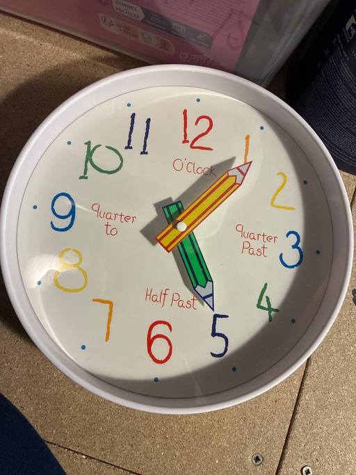  — Kids clock